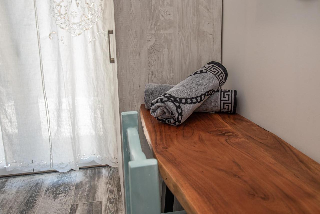 Nausika Rustic פאלאוקסטריצה